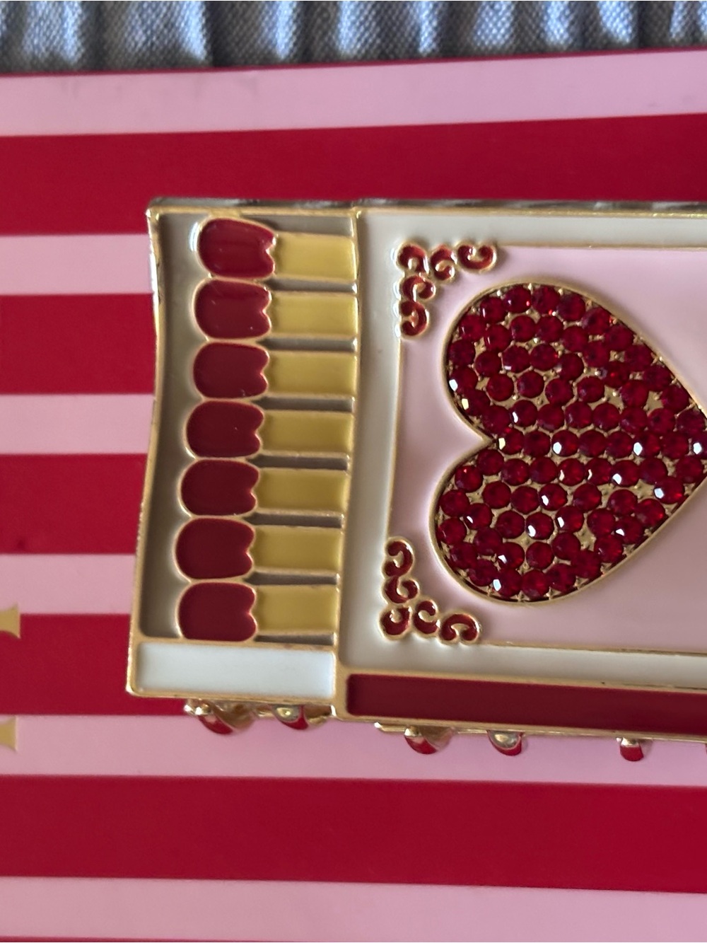 Hair accessory heart rhinestones